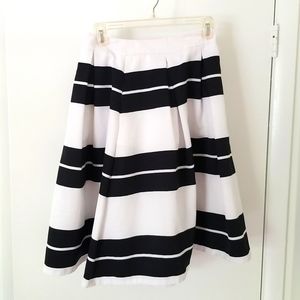 Pleated black and white skirt